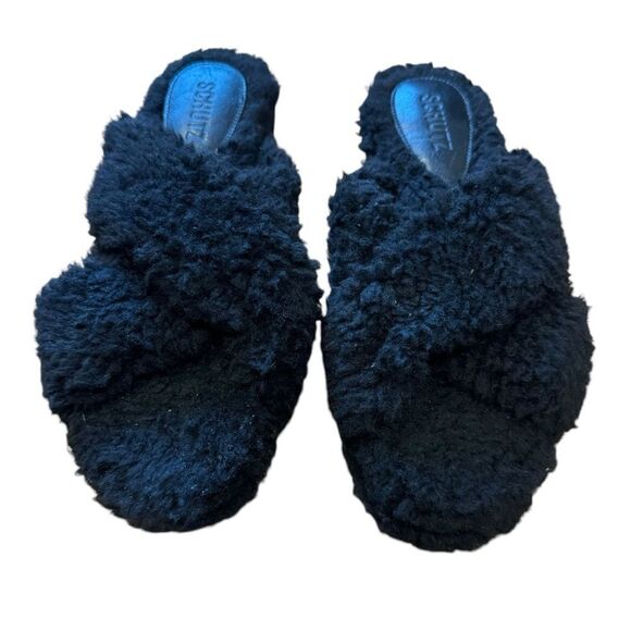 Revolve SCHUTZ S-Dynora Slipper Slip On Criss Cross Teddy Bear Shearling Sandals - Picture 3 of 7